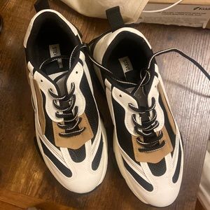 Steve Madden Possession Sneakers (black/white/tan)